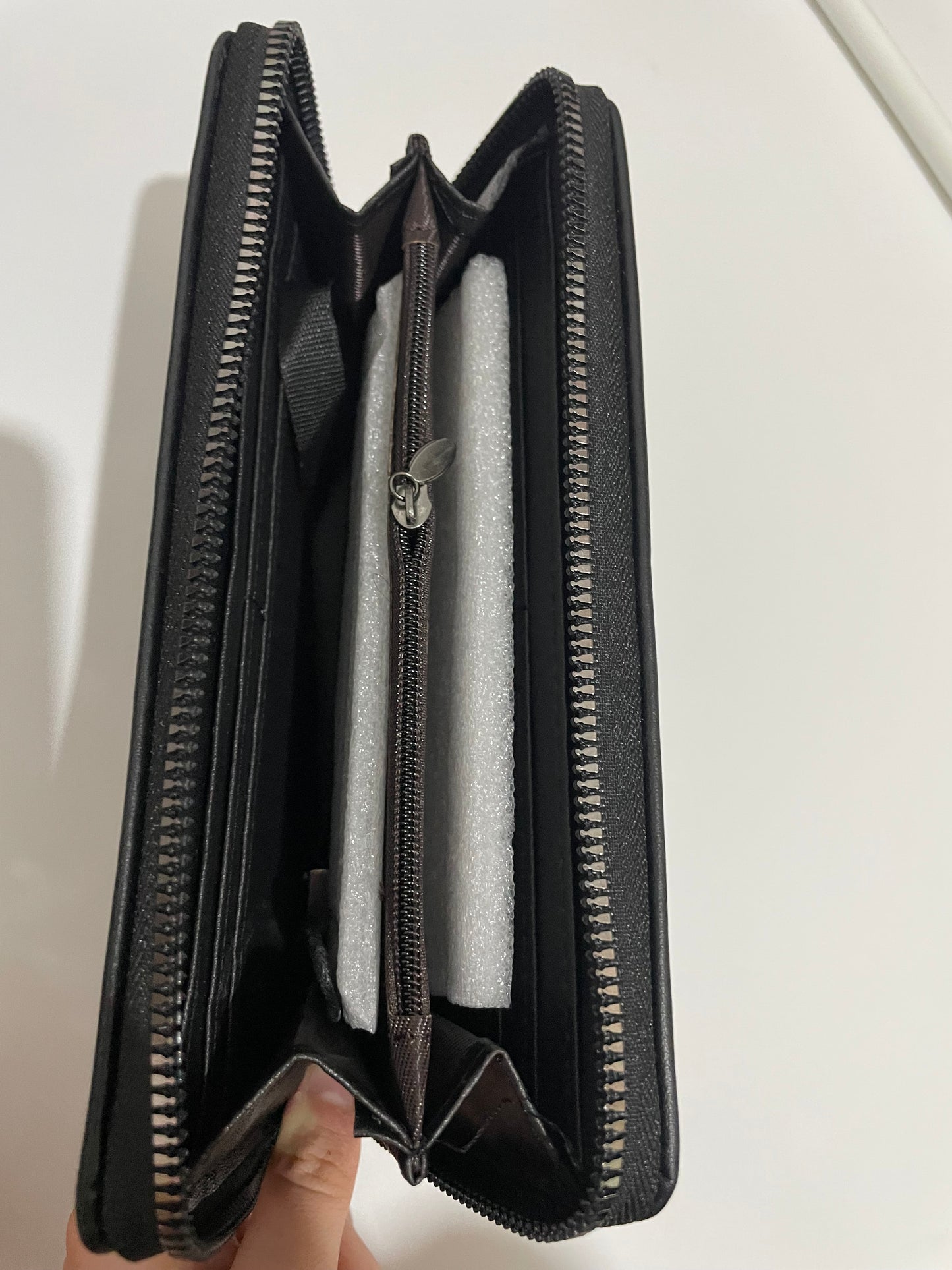 LV wallet zip all around, card/cash holder clutch with Box