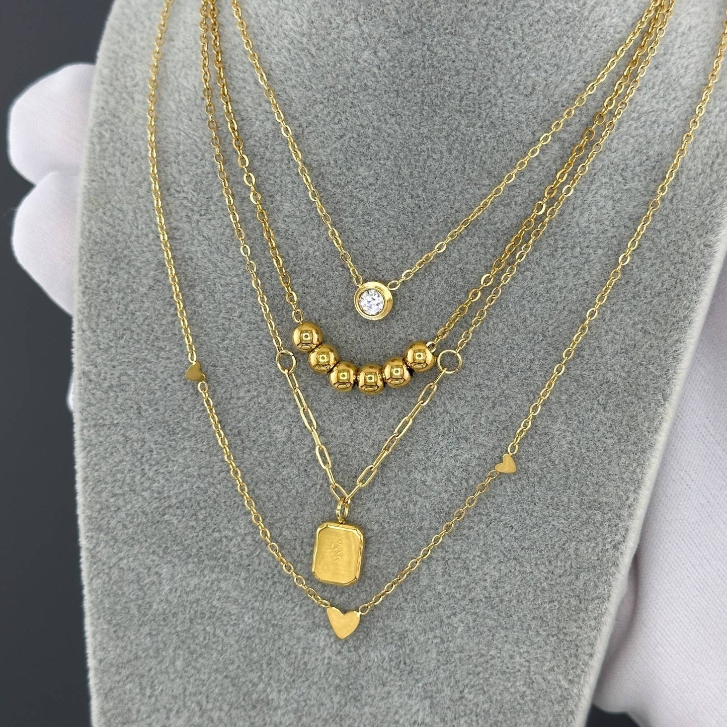 18K gold plated Stainless steel Flower necklace, Intensity