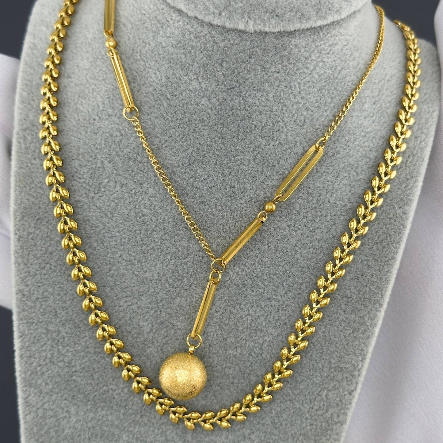 18K gold plated Stainless steel Leafs necklace, Intensity