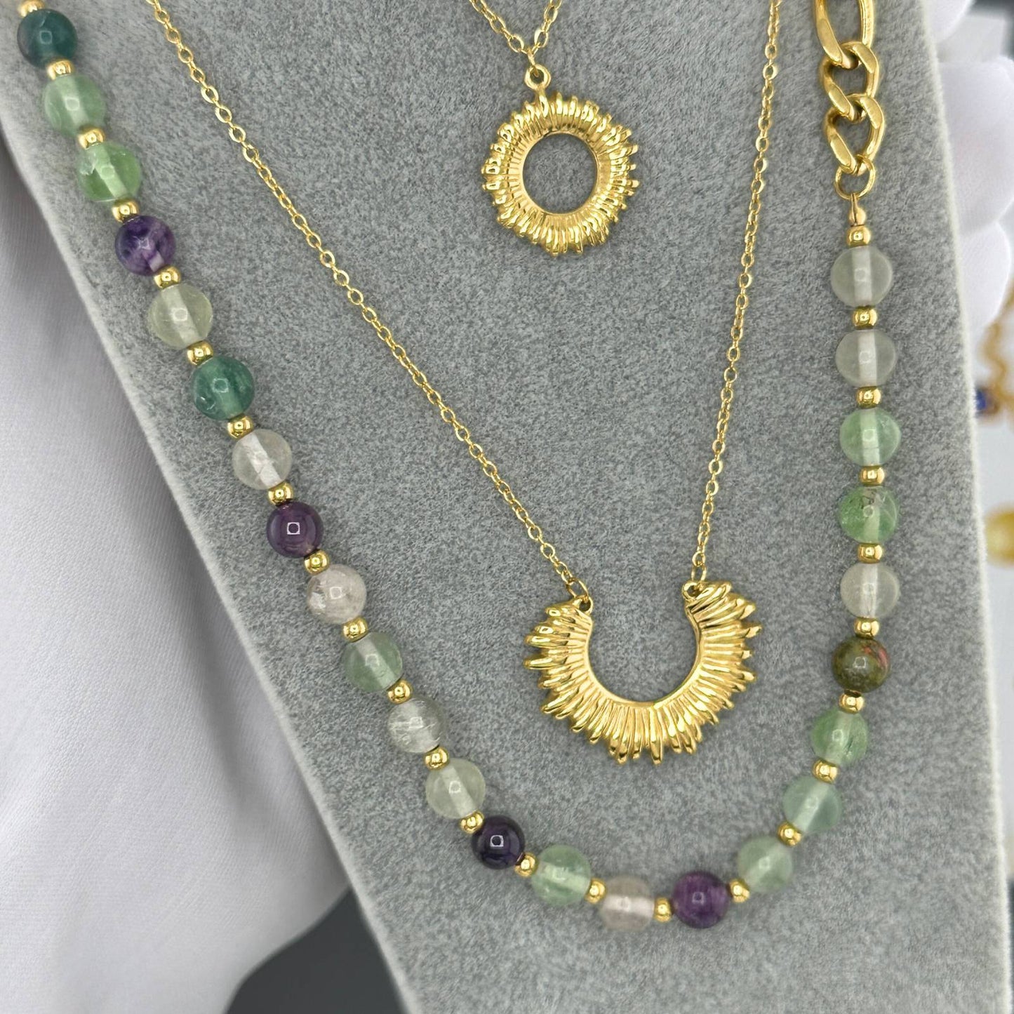 18K gold plated Stainless steel  Flowers necklace, Intensity
