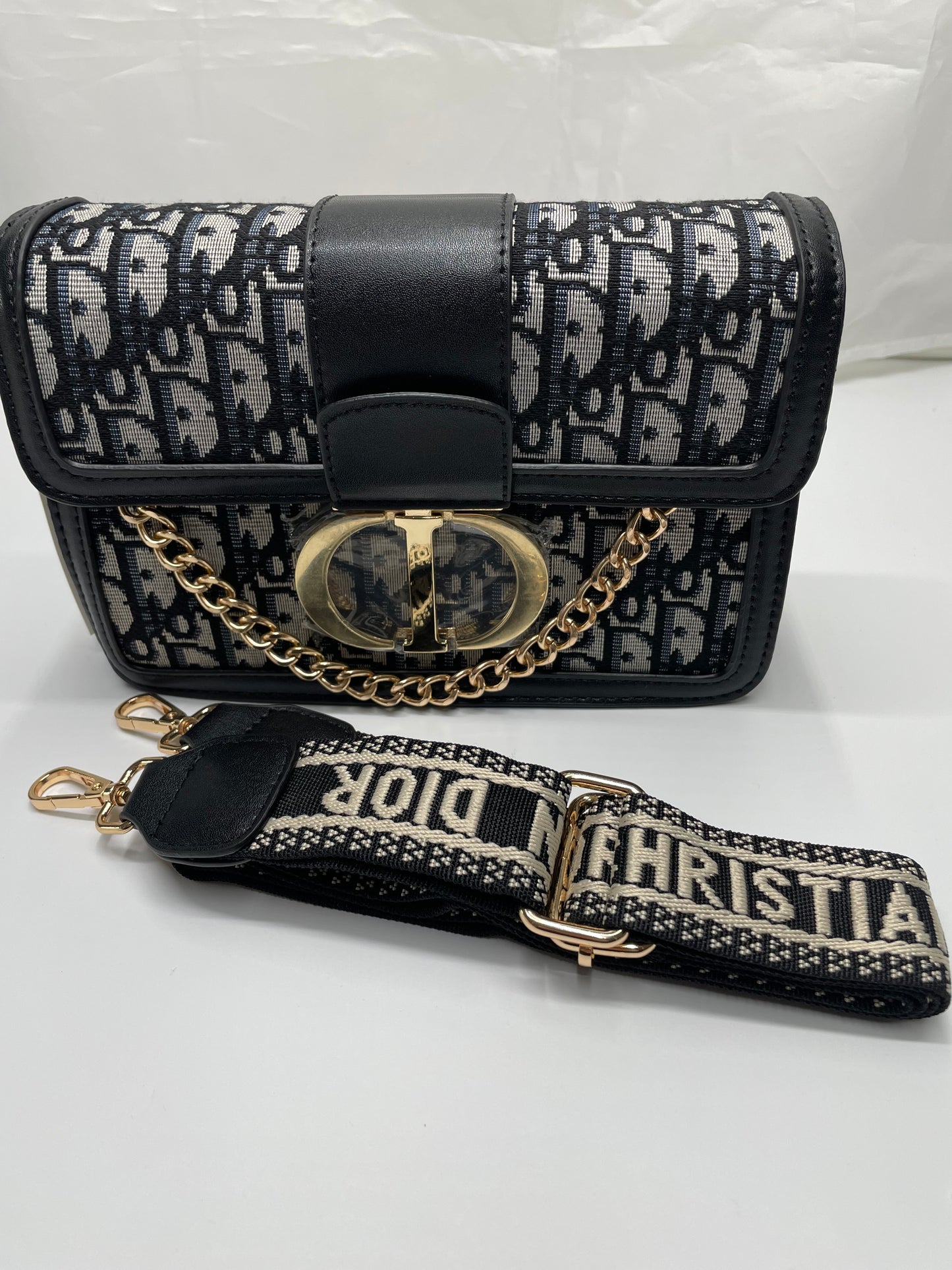 Christian Dior oblique 30 mantaingue Bag in black long strap included