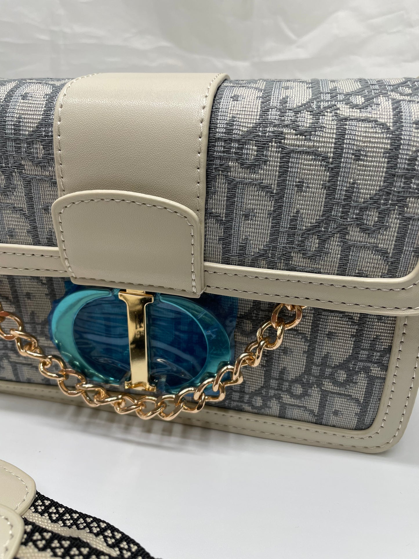 Christian Dior oblique 30 Montaigne Bag in cream long strap included