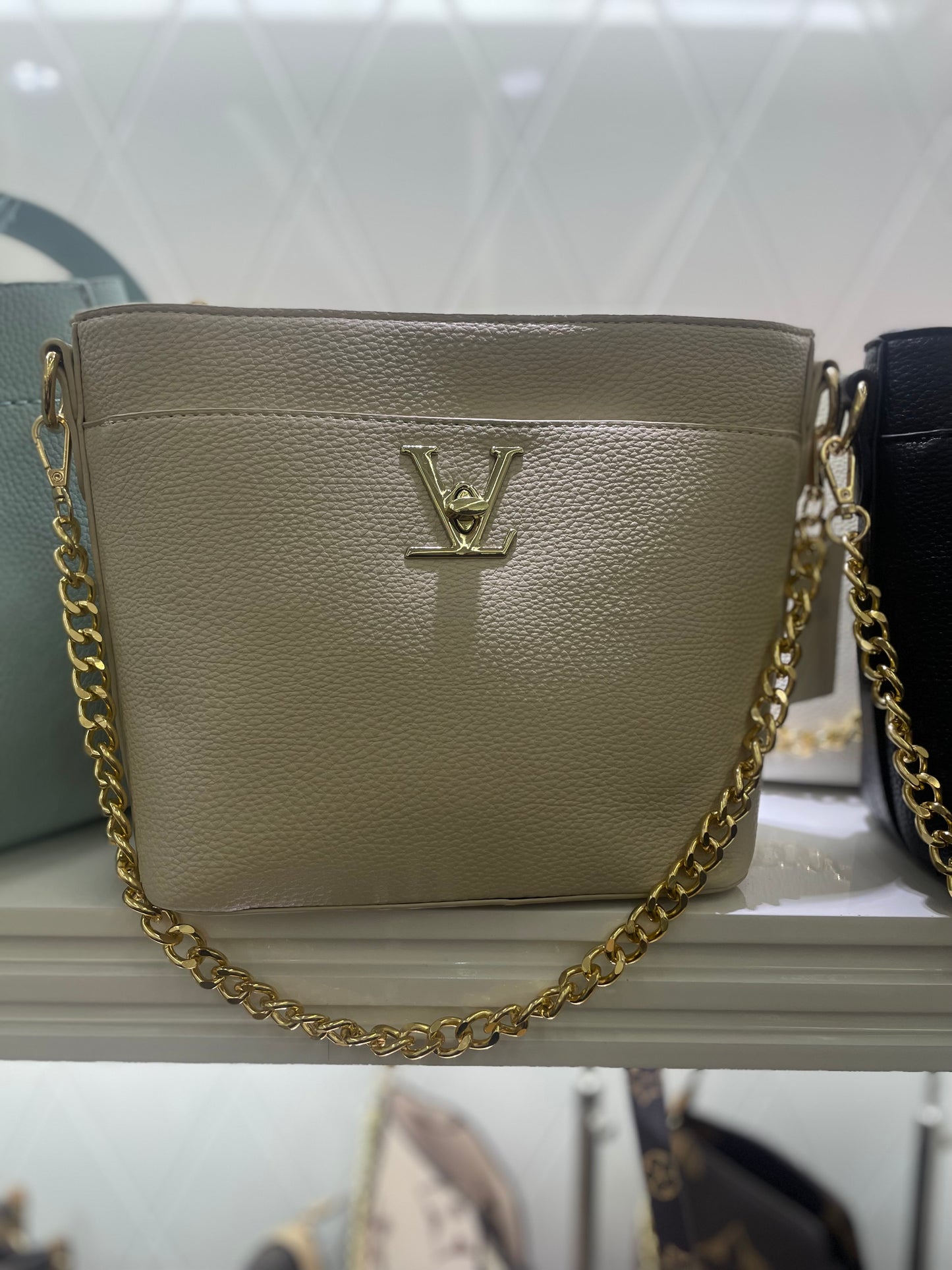 Louis Vuitton shoulder tote bag bucket style black and cream
