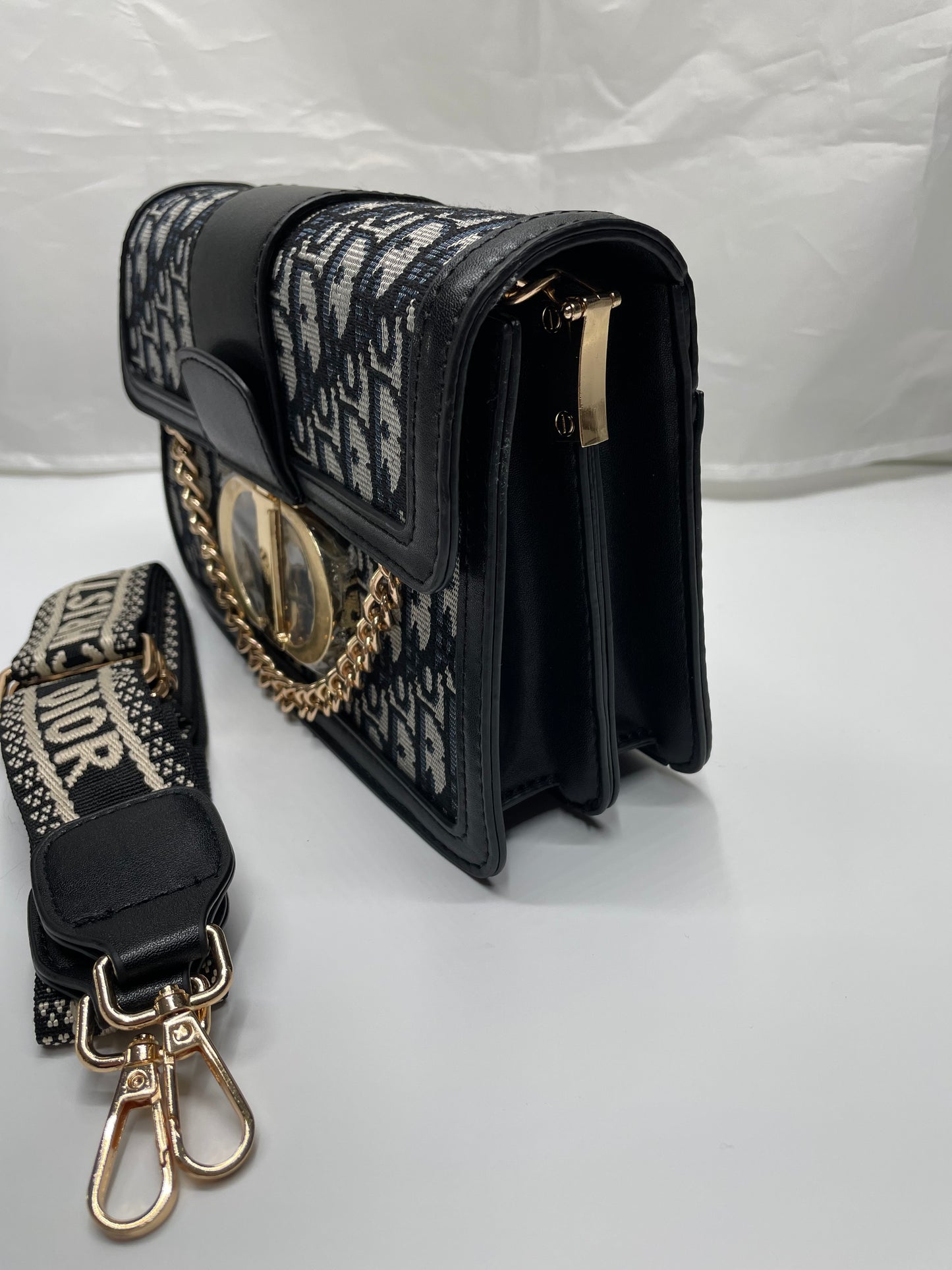 Christian Dior oblique 30 mantaingue Bag in black long strap included