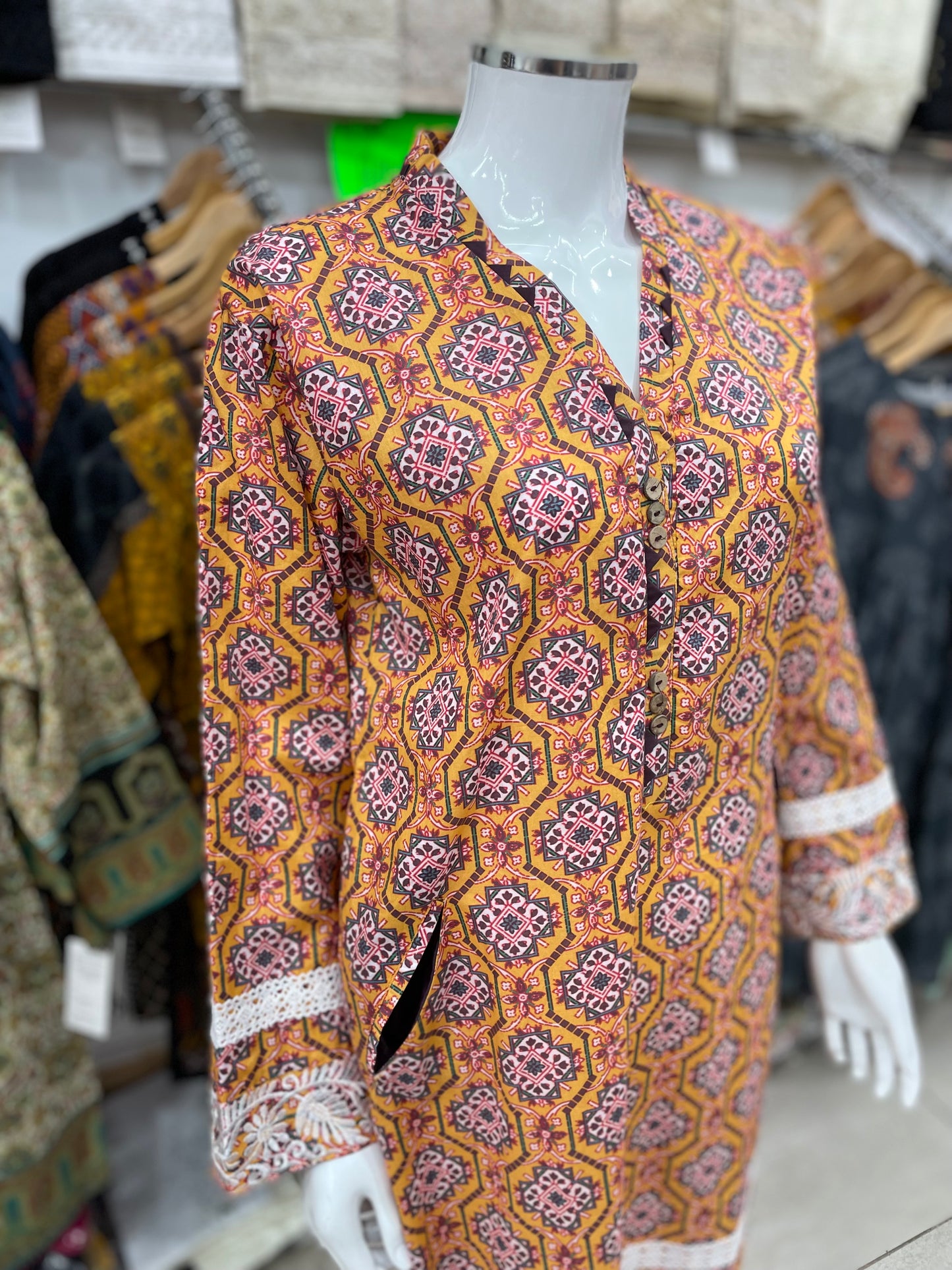 Gul Ahmed pret casual lawn cambrick kurta