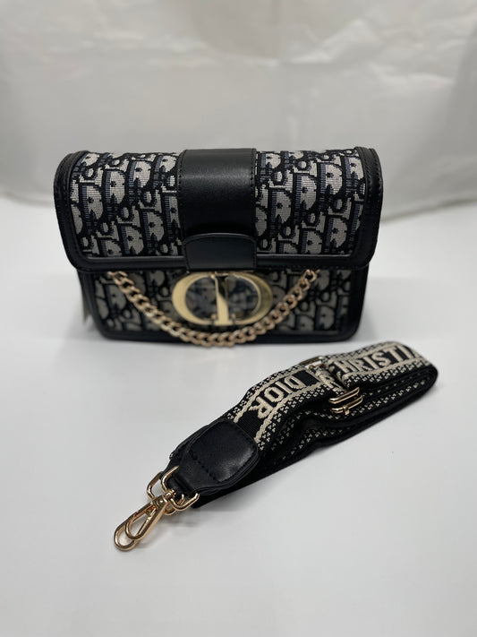 Christian Dior oblique 30 mantaingue Bag in black long strap included